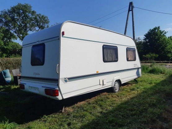                         Przyczepa kempingowa Elddis Typhoon XL - 2000 r. - zdjęcie 8
                        