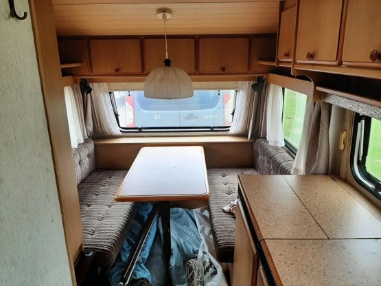                         Przyczepa kempingowa Knaus Sudwind 395 - zdjęcie 7
                        