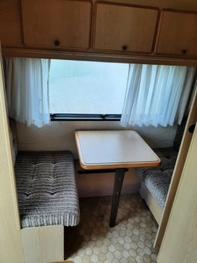                         Przyczepa kempingowa Knaus Sudwind 395 - zdjęcie 8
                        