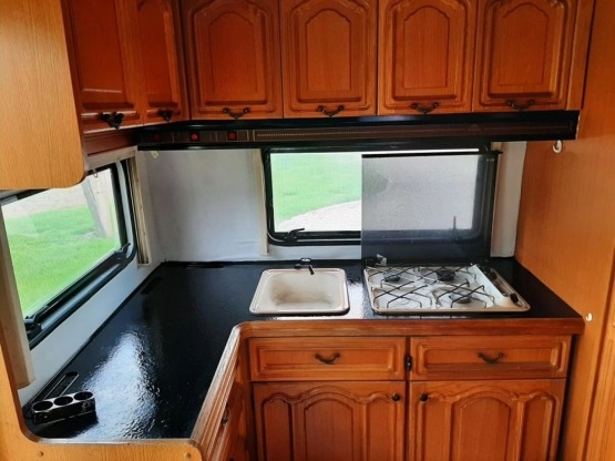                         Przyczepa kempingowa Hobby - zdjęcie 8
                        