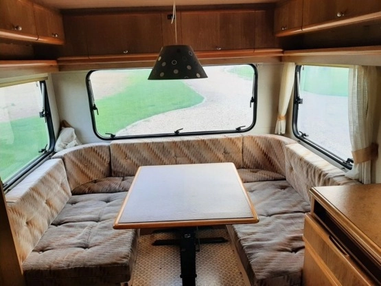                         Przyczepa kempingowa Adria DeLux 530 TD - zdjęcie 4
                        