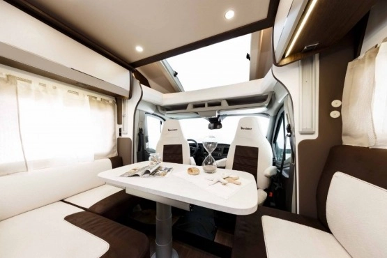                         Nowy Kamper Benimar Tessoro PÓŁ-INTEGRA 2022, dealer MOBILCAMP - zdjęcie 2
                        