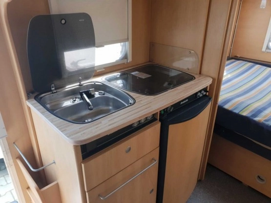                         Przyczepa Kempingowa z moverem - zdjęcie 4
                        