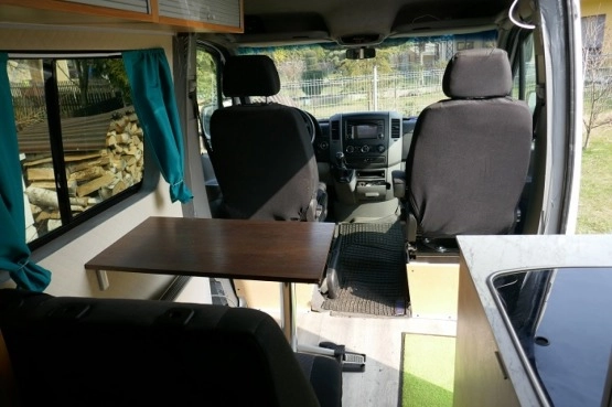                         Sprzedam WV Crafter  160 KM kempingowy - zdjęcie 4
                        