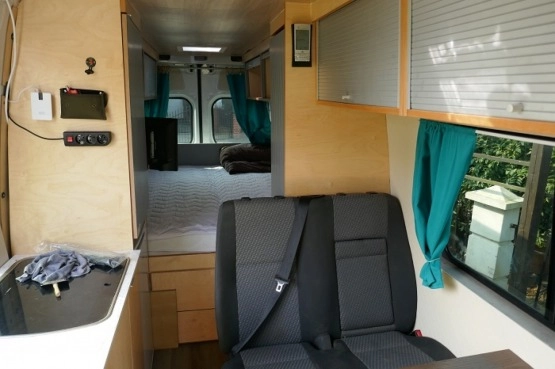                         Sprzedam WV Crafter  160 KM kempingowy - zdjęcie 6
                        