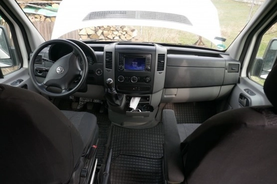                         Sprzedam WV Crafter  160 KM kempingowy - zdjęcie 9
                        