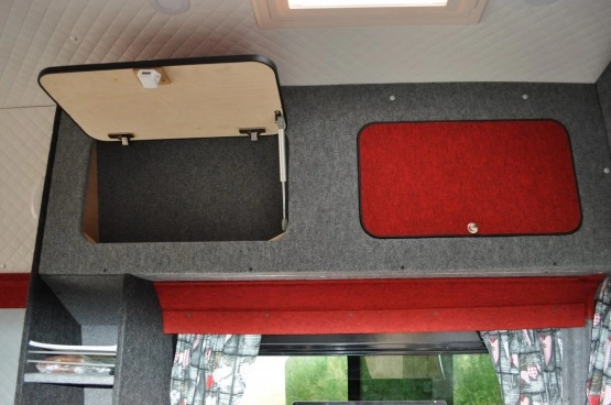                         BUS KAMPER VW Transporter T4 Long, wysoki 2,5tDi, 1997 profesjonalna zabudowa - zdjęcie 18
                        