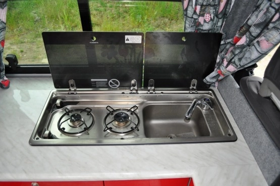                         BUS KAMPER VW Transporter T4 Long, wysoki 2,5tDi, 1997 profesjonalna zabudowa - zdjęcie 21
                        