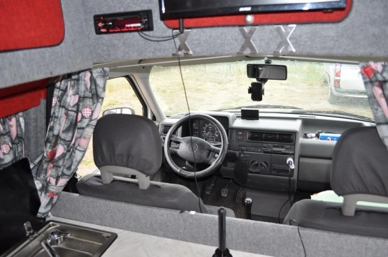                         BUS KAMPER VW Transporter T4 Long, wysoki 2,5tDi, 1997 profesjonalna zabudowa - zdjęcie 7
                        