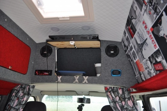                         BUS KAMPER VW Transporter T4 Long, wysoki 2,5tDi, 1997 profesjonalna zabudowa - zdjęcie 9
                        