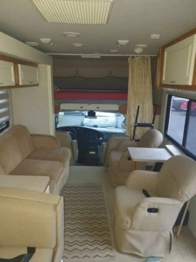                         Kamper Ford E450 fak 23% VAT ZAMIANA - zdjęcie 3
                        