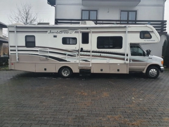                         Kamper Ford E450 fak 23% VAT ZAMIANA - zdjęcie 8
                        