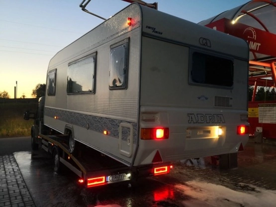                         Adria unica 502 rok 2000 na działkę Kemping Przyczepa kempingowa - zdjęcie 2
                        