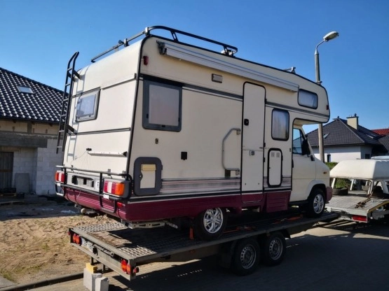                         Ducato Camper Burstner 6 osobowy Zadbany Solar Pneumatyka Welur - zdjęcie 2
                        