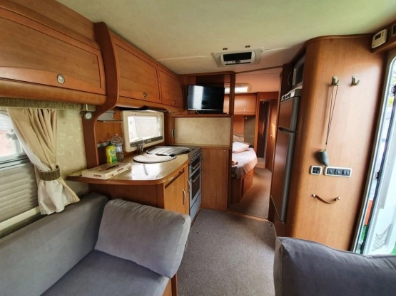                         Przyczepa campingowa Bessacar Cameo 625, atc, mover, klimatyzacja. - zdjęcie 3
                        