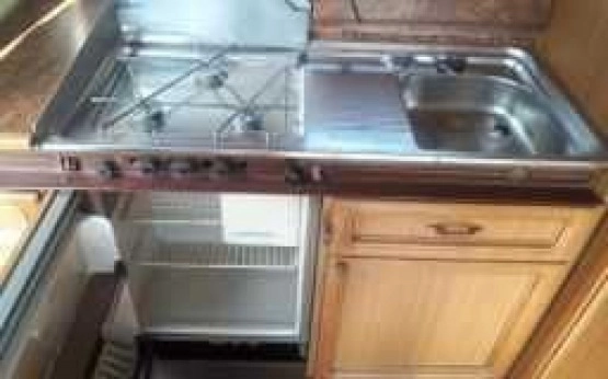                         Przyczepa kempingowa Hobby z przedsionkiem - zdjęcie 4
                        