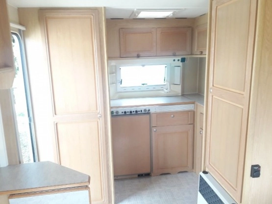                         Przyczepa kempingowa Chateau Cantara - zdjęcie 3
                        