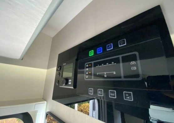                         Ford Challenger 328 Graphite Premium - zdjęcie 10
                        