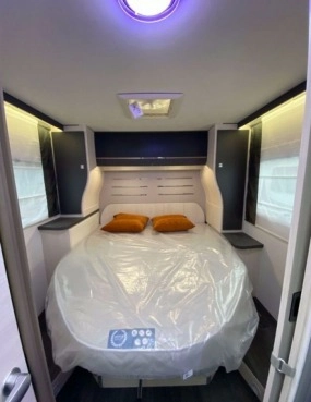                         Ford Challenger 328 Graphite Premium - zdjęcie 12
                        