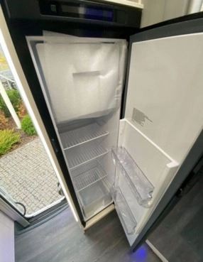                         Ford Challenger 328 Graphite Premium - zdjęcie 14
                        