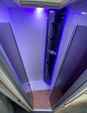                         Ford Challenger 328 Graphite Premium - zdjęcie 16
                        