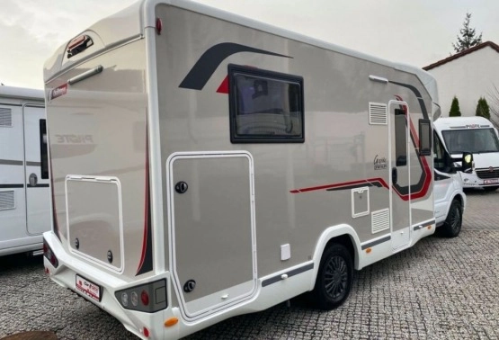                         Ford Challenger 328 Graphite Premium - zdjęcie 2
                        