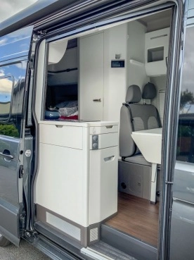                         Kamper Grand California 600 2.0 TDI 200kW Automat 2020 - zdjęcie 7
                        