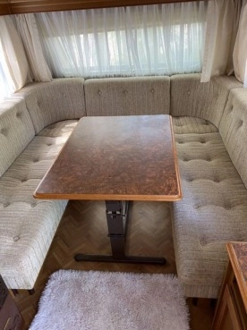                         Przyczepa kempingowa hobby de luxe ptestige 400 - zdjęcie 3
                        