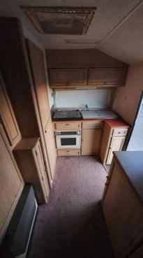                         Przyczepa kempingowa do stacjonarna prysznic WC ciepła woda okazja! - zdjęcie 7
                        