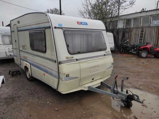                         Wilk 400 przyczepa bardzo zadbana przedsionek WC kaseta okazja !!! - zdjęcie 6
                        