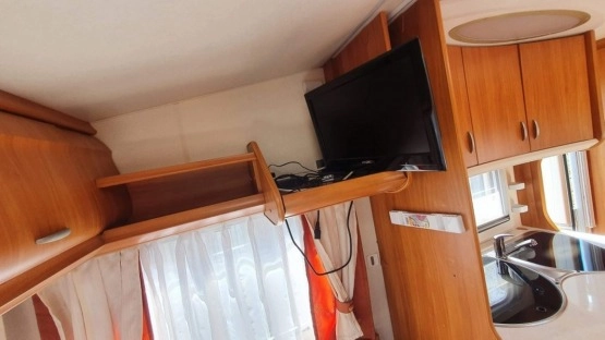                         Hobby 440 markiza tv stan bardzo dobry 2008r - zdjęcie 8
                        