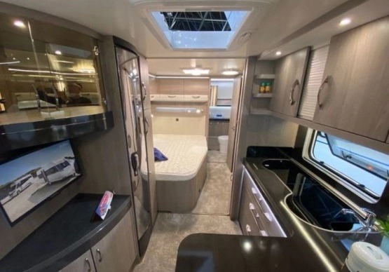                         sypialnia - Nowa przyczepa kempingowa Hobby 660 WFC PRESTIGE
                        