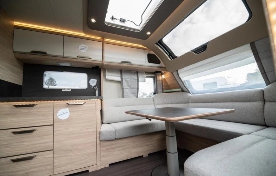                        KNAUS SÜDWIND 750 UDF - zdjęcie 4
                        