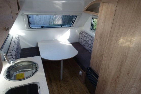                         NOWA Kempingowa N-CROSS Niewiadów 4-os. łóżko piętr. DMC 850 do 1000kg - zdjęcie 8
                        