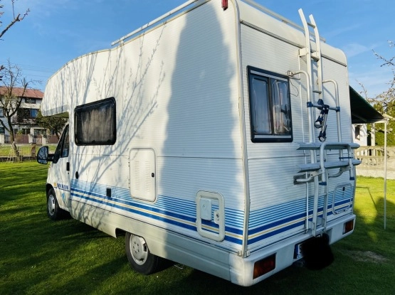                         Sprzedam kampera na bazie Fiat Ducato 1,9 td - zdjęcie 2
                        