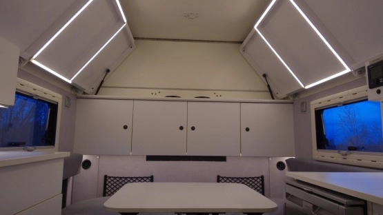                         Przyczepa kempingowa Off Road z podnoszonym dachem - zdjęcie 17
                        