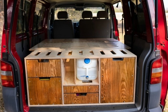                         Zabudowa kempingowa - zdjęcie 2
                        