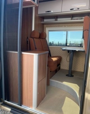                         Kamper Fiat Ducato - zdjęcie 6
                        