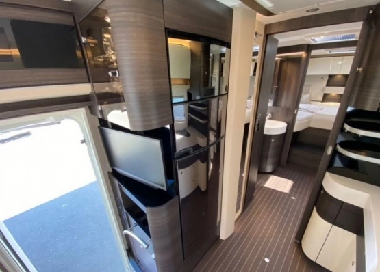                         Nowy kamper Concorde KAMPER CONCORDE CREDO 840 L   - zdjęcie 6
                        