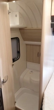                         Nowa przyczepa kempingowa Hobby 460 UFE DE LUXE EDITION 2021 - zdjęcie 5
                        