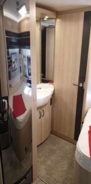                         Nowa przyczepa kempingowa Hobby 460 UFE DE LUXE EDITION 2021 - zdjęcie 6
                        