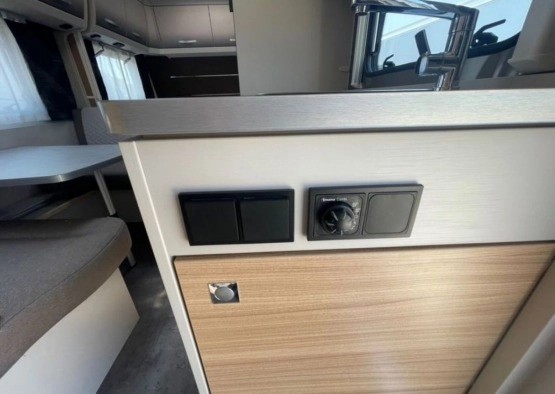                         Nowa przyczepa kempingowa Dethleffs GENERATION 515 QSK - zdjęcie 4
                        