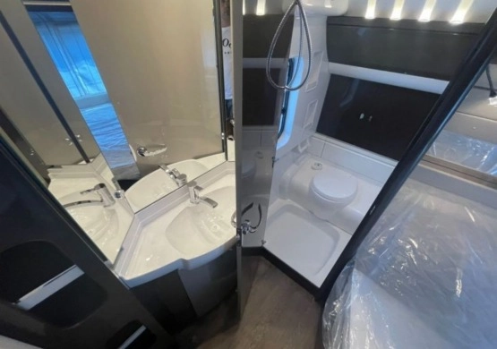                         Nowa przyczepa kempingowa Hobby 560 CFE Premium - zdjęcie 5
                        