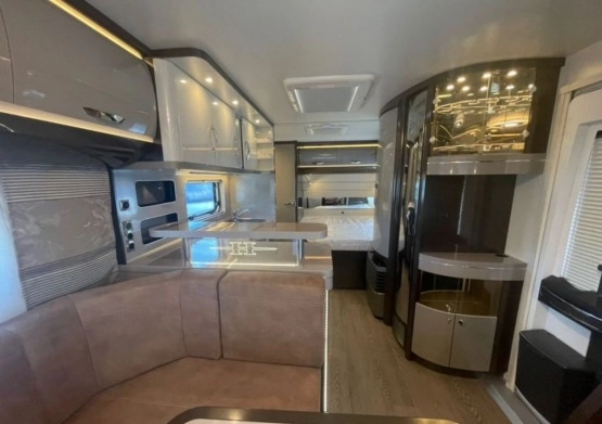                         Nowa przyczepa kempingowa Hobby 560 CFE Premium - zdjęcie 6
                        