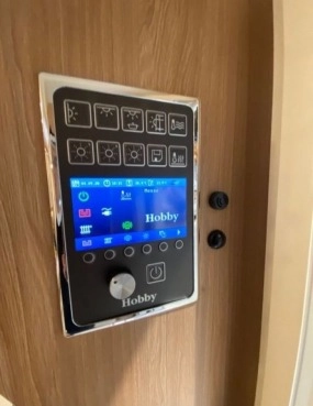                         Nowa przyczepa kempingowa Hobby 495 WFB EXCELLENT   - zdjęcie 6
                        