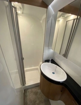                         Nowa przyczepa kempingowa Hobby 495 WFB EXCELLENT   - zdjęcie 9
                        