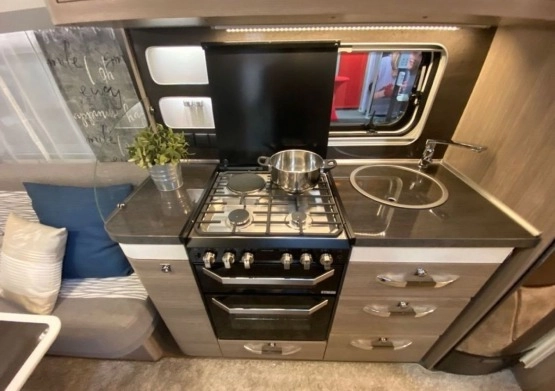                         kuchenka gazowa - Hobby 720 UKFE PRESTIGE
                        