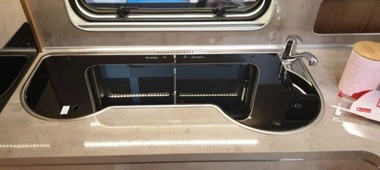                         Przyczepa kempingowa Hobby 720 WLC PRESTIGE - zdjęcie 6
                        