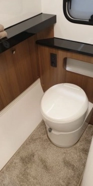                         Przyczepa kempingowa Hobby 720 WLC PRESTIGE - zdjęcie 9
                        