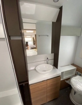                         Nowa przyczepa kempingowa Adria ALPINA 663 HT - zdjęcie 10
                        